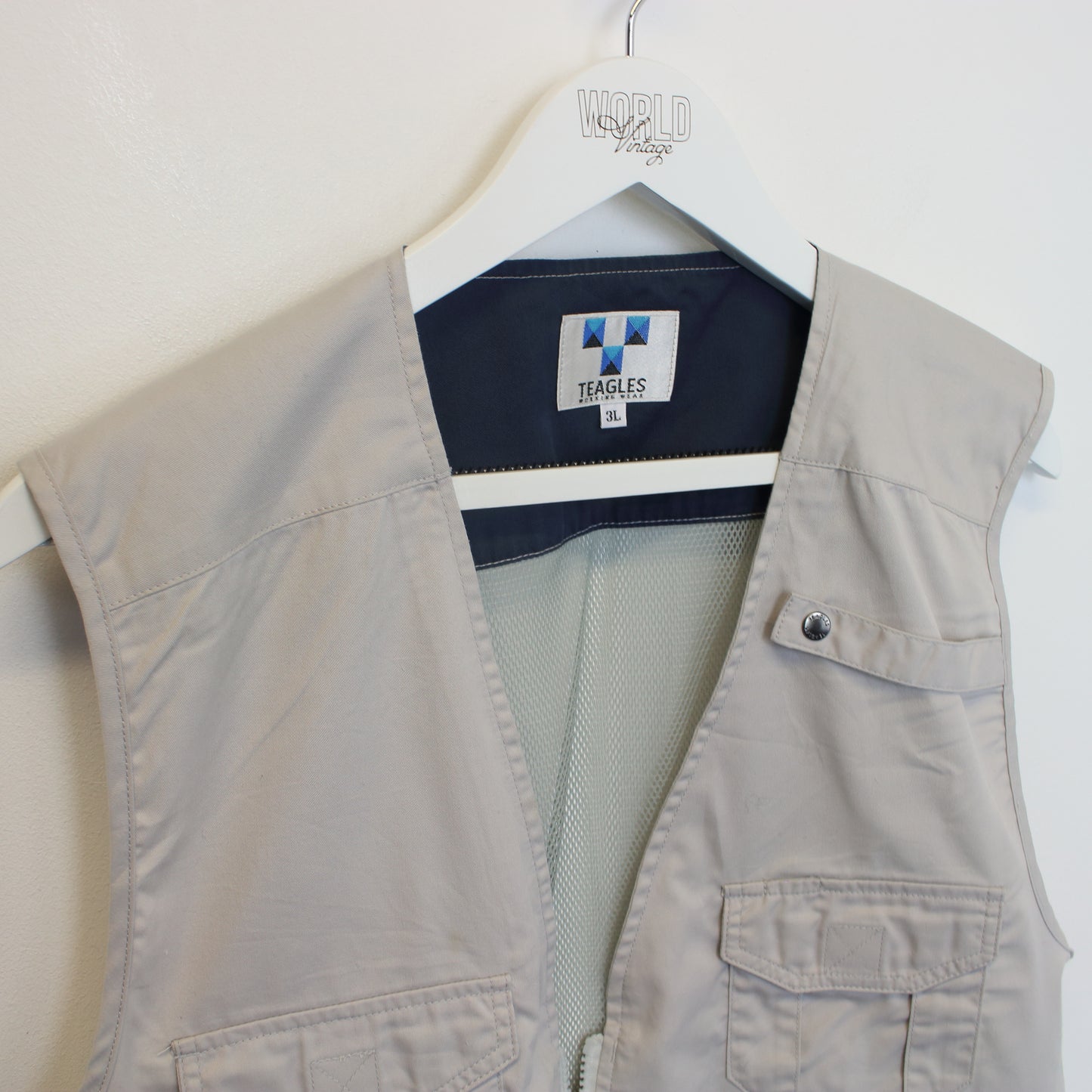 Vintage Teagles vest in grey. Best fits L