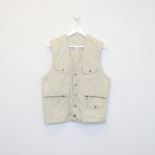 Vintage Unbranded vest in beige. Best fits L