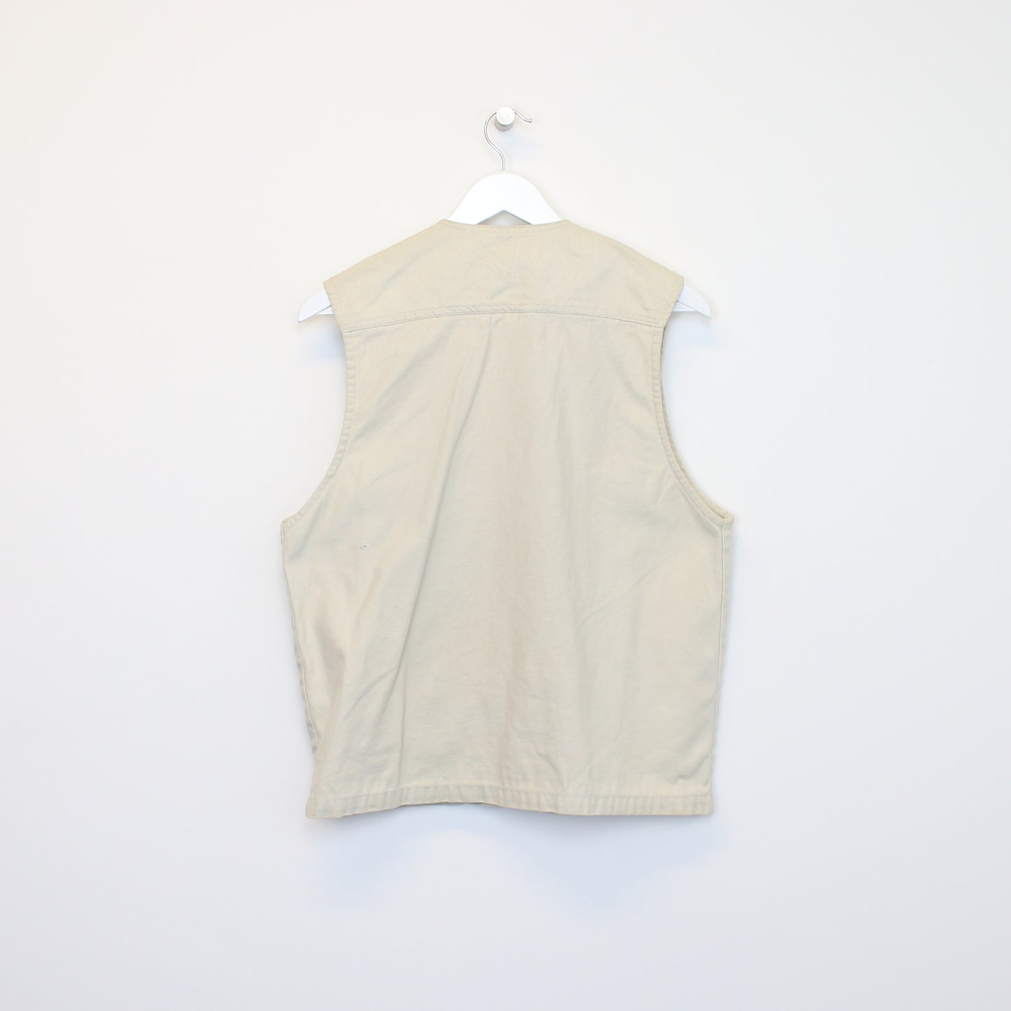 Vintage Unbranded vest in beige. Best fits L