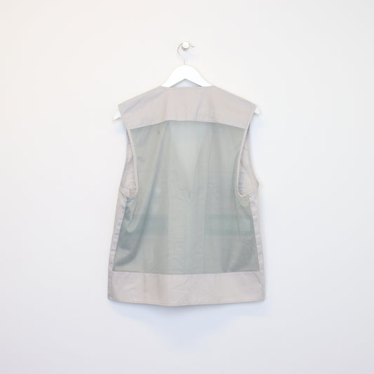 Vintage Teagles vest in grey. Best fits L