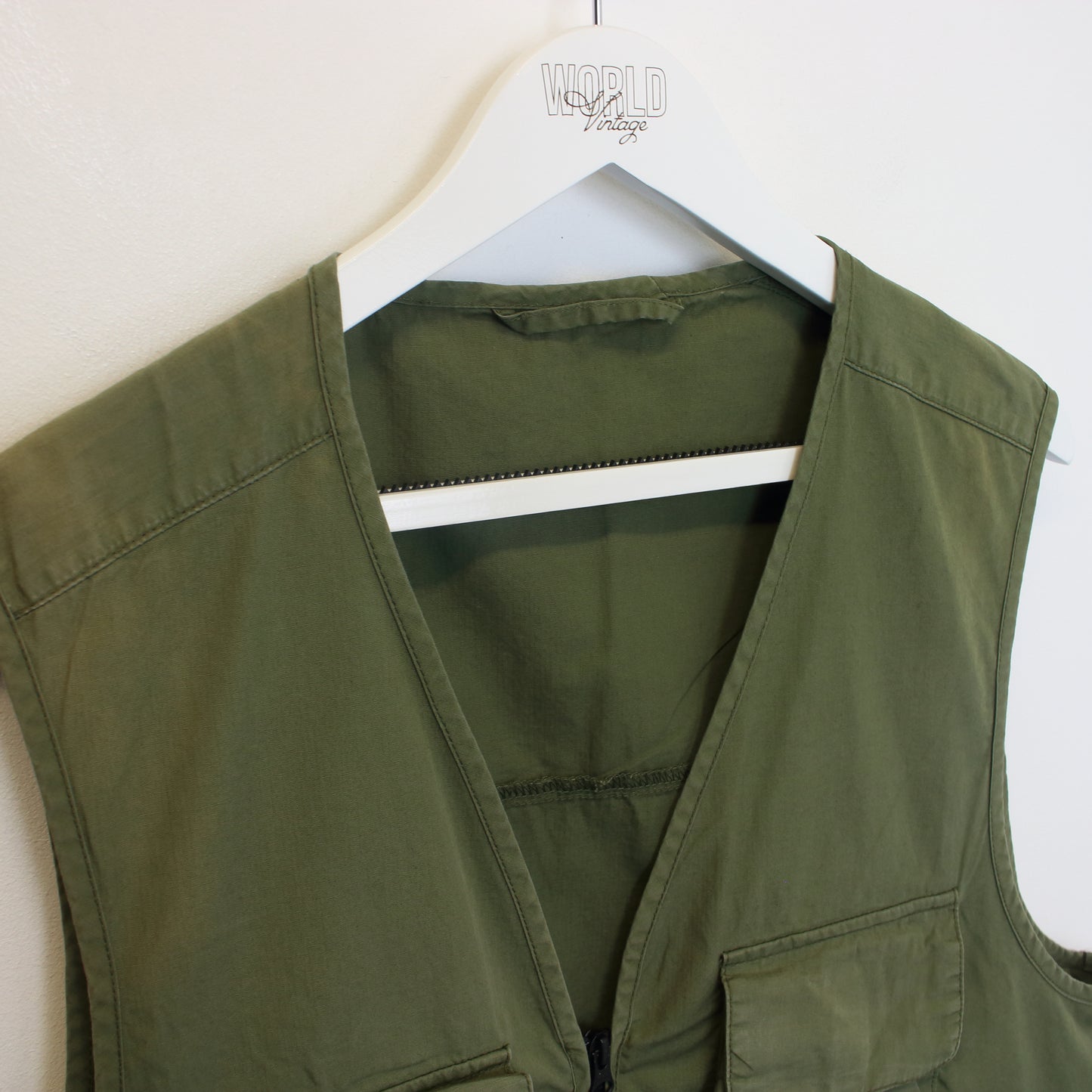 Vintage Unbranded vest in green. Best fits L