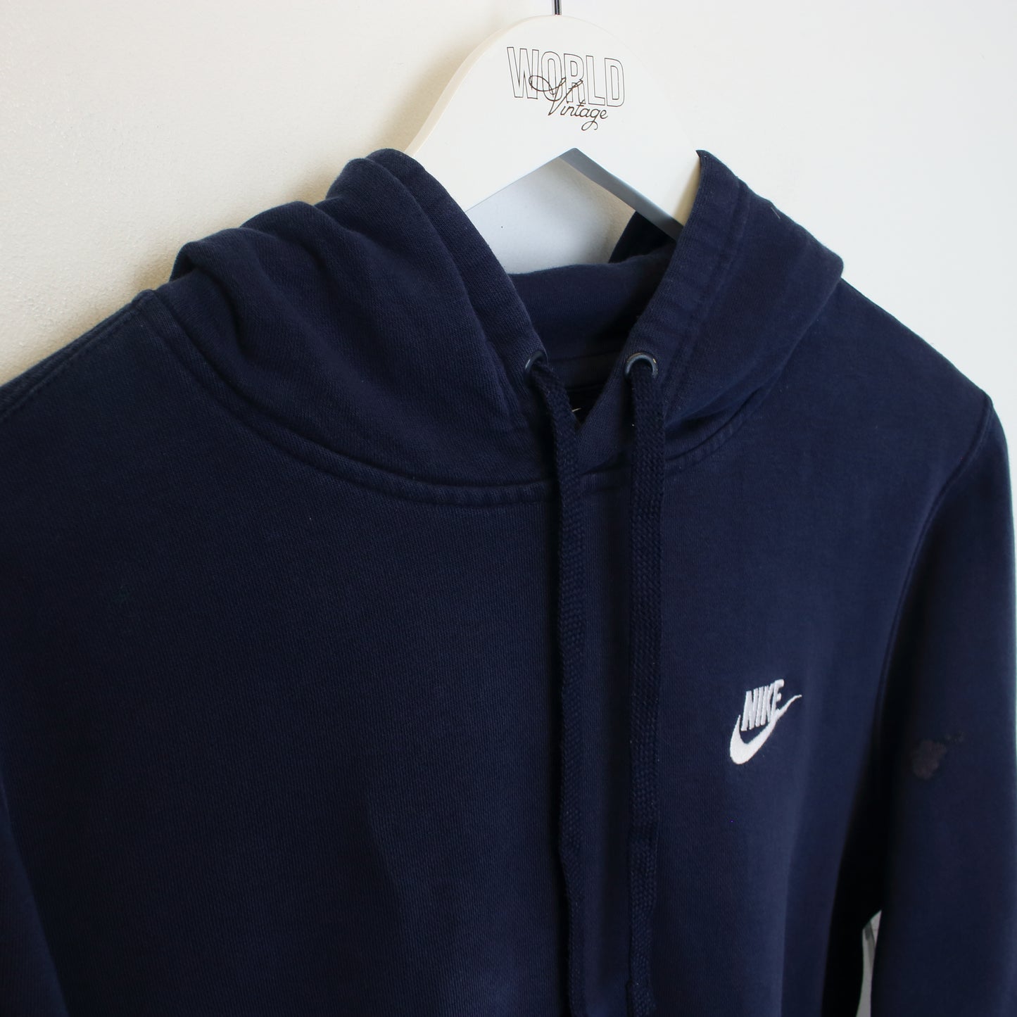 Vintage Nike hoodie in navy. Best fits S