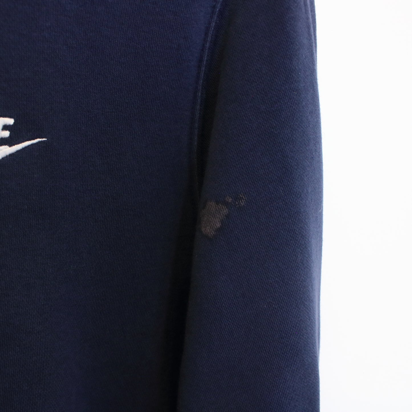 Vintage Nike hoodie in navy. Best fits S