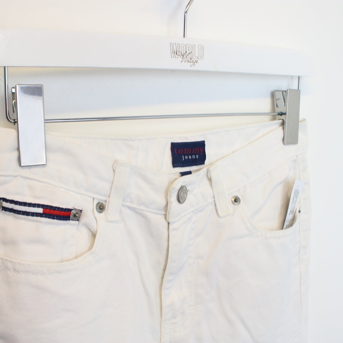 Vintage Tommy Hilfiger jeans in white. Best fits W27