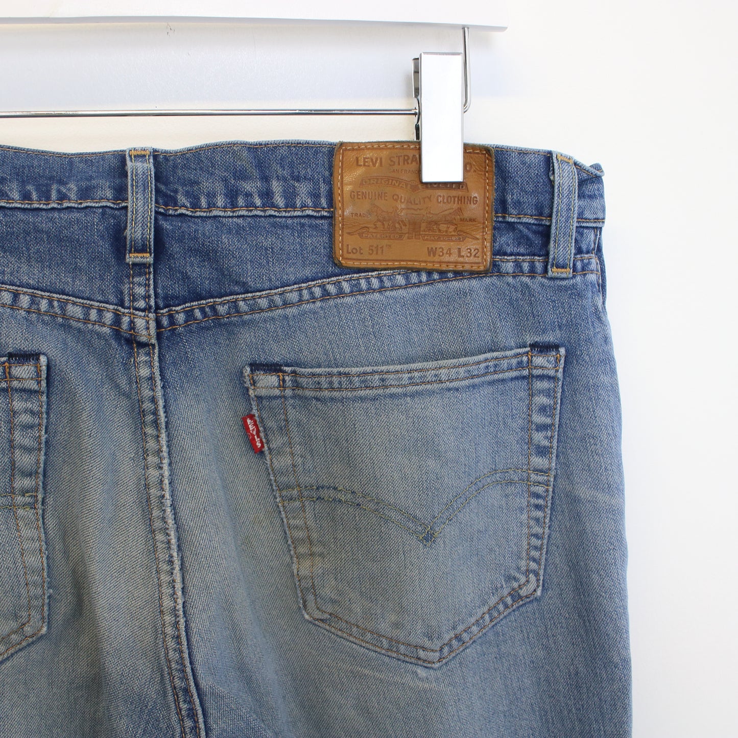 Vintage Levis Jeans in blue. Best fits W38 L38