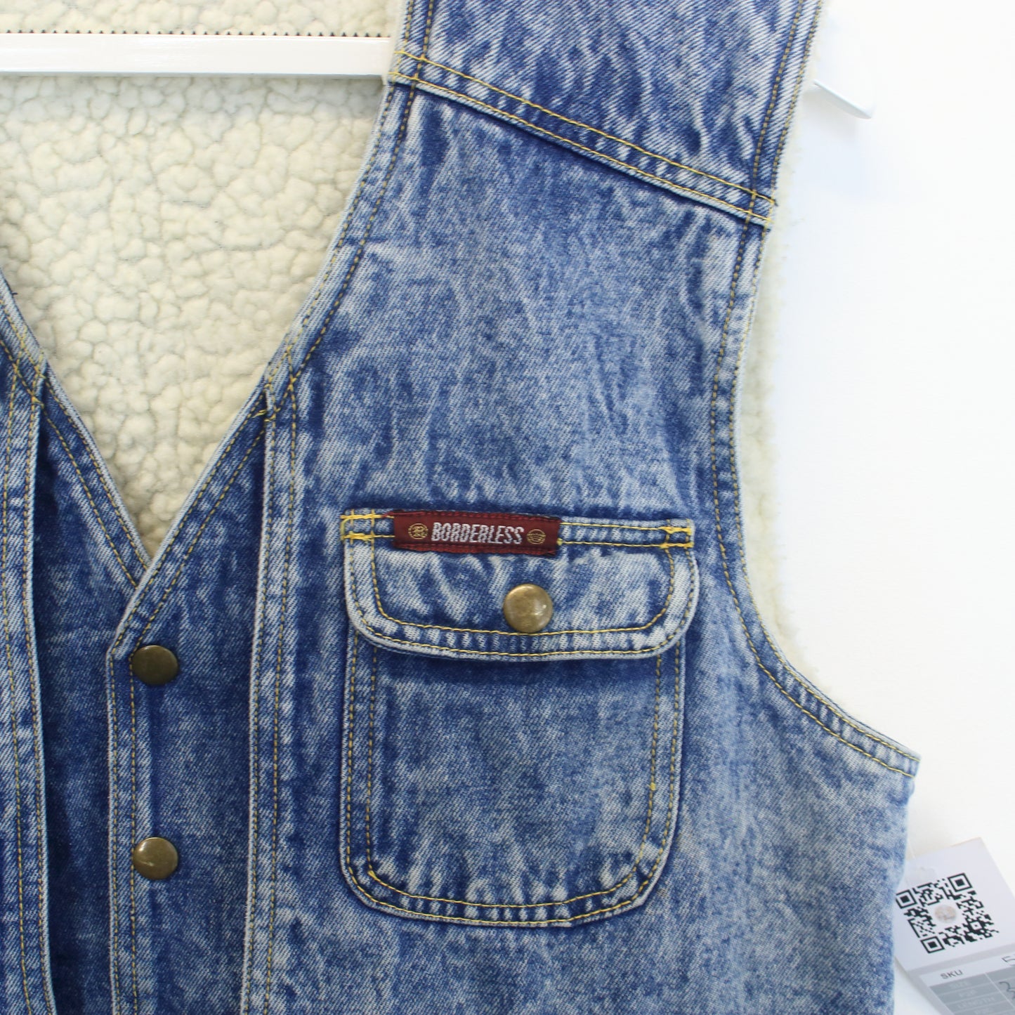 Vintage Unbranded vest in blue. Best fits L