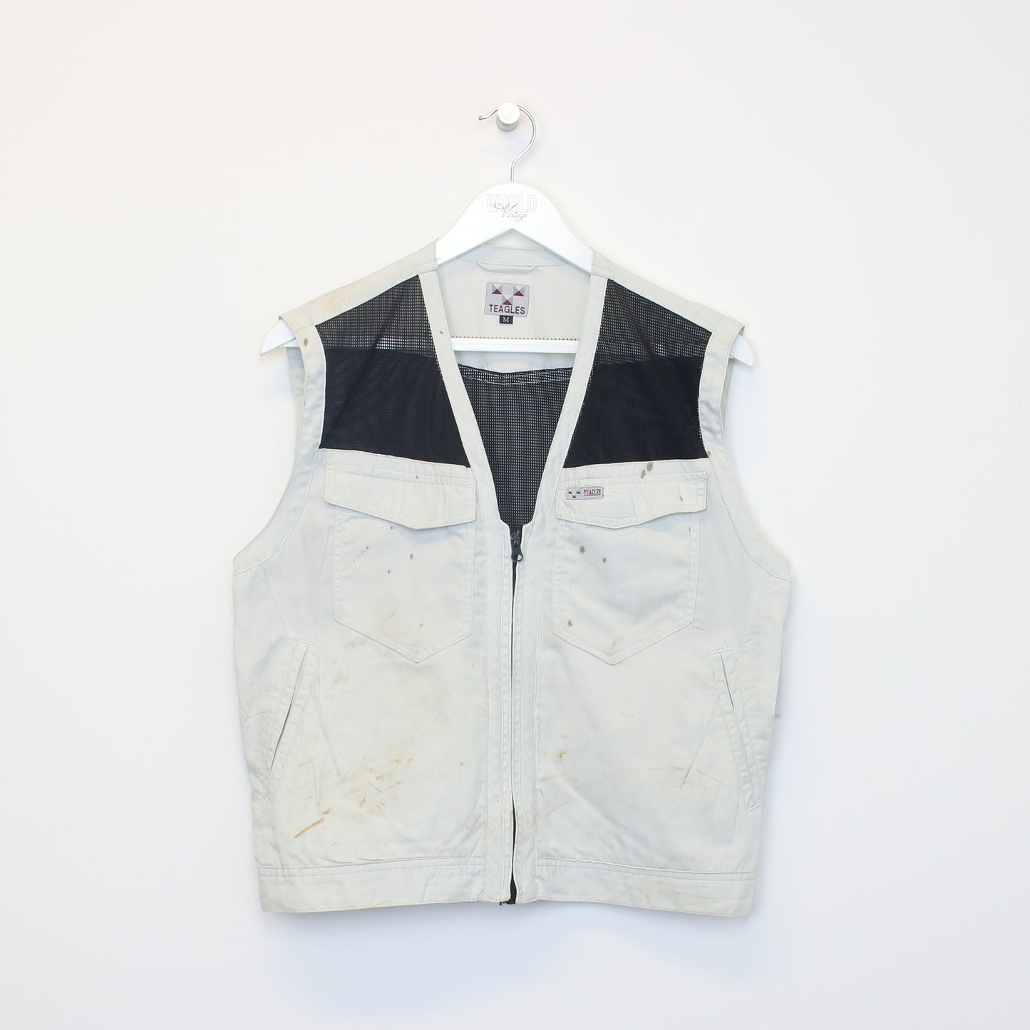 Vintage Teagles vest in white. Best fits M