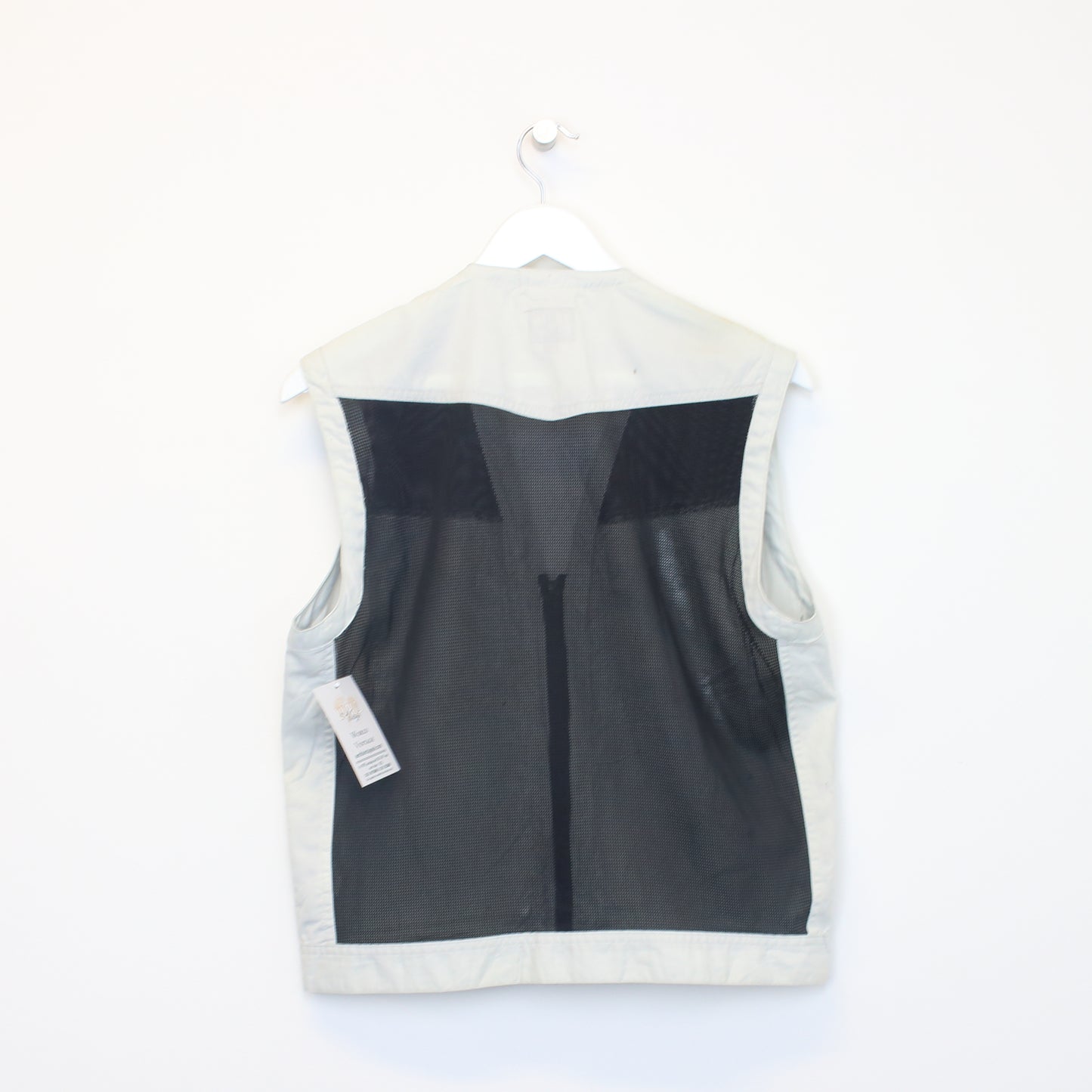 Vintage Teagles vest in white. Best fits M