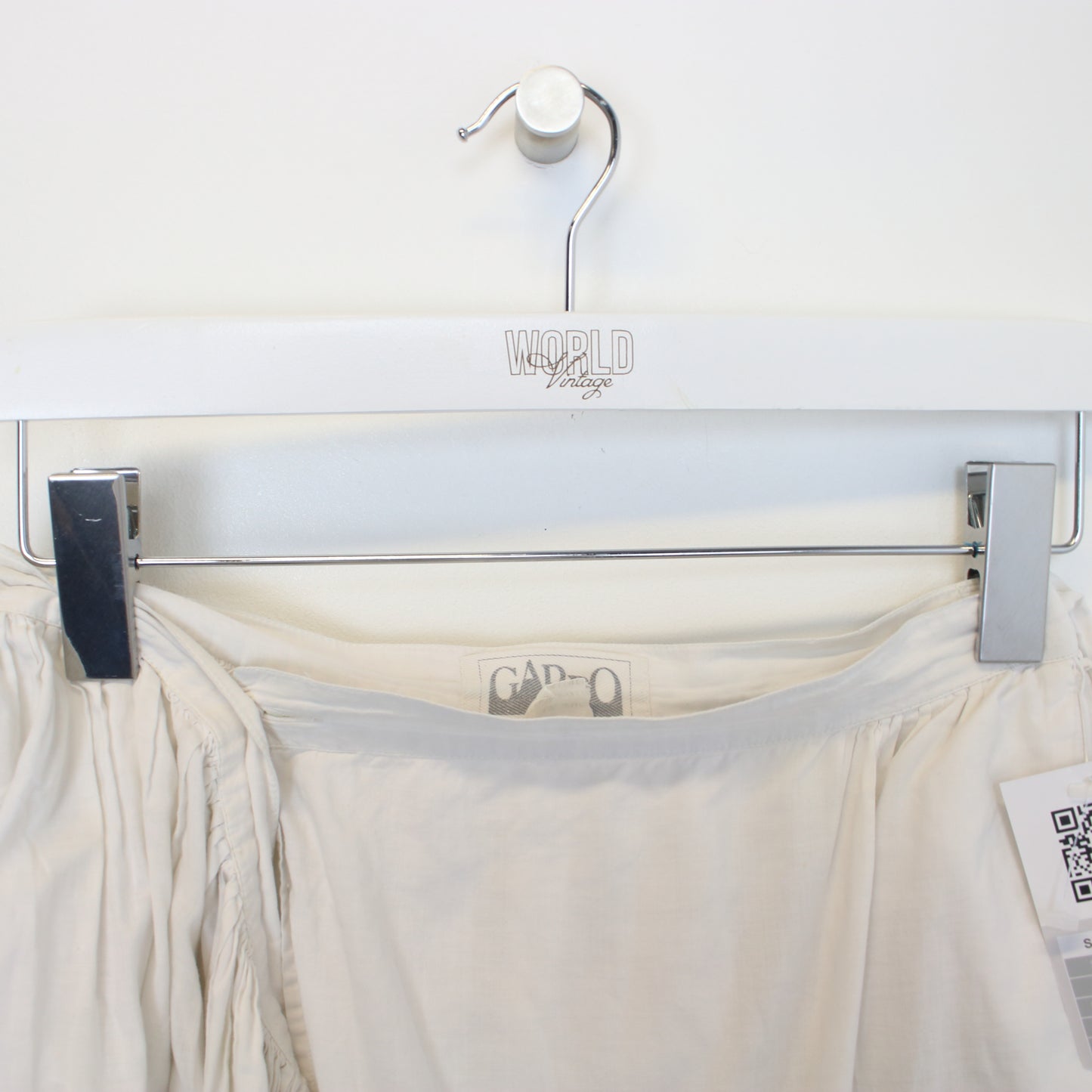 Vintage Garbo wrap skirt in white. Best fits M