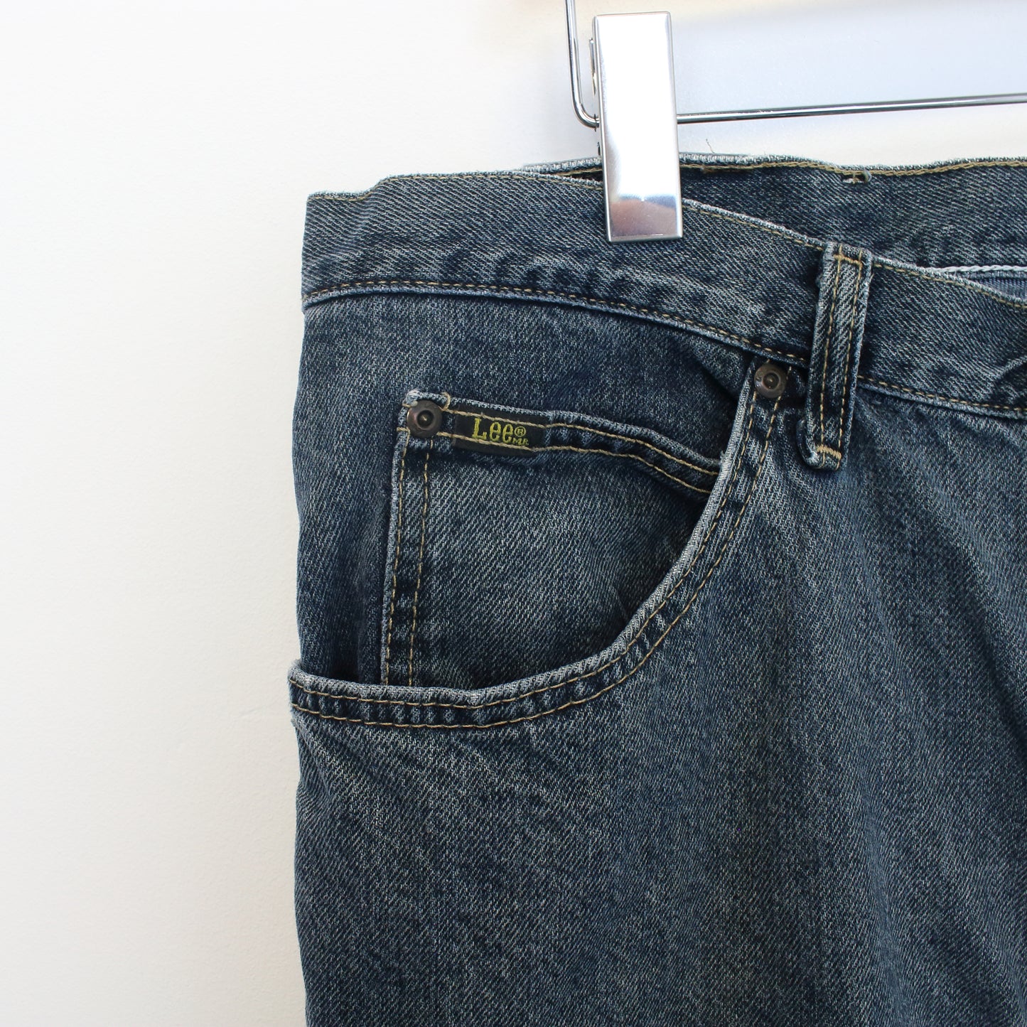 Vintage Lee jeans in Blue. Best fits 40W