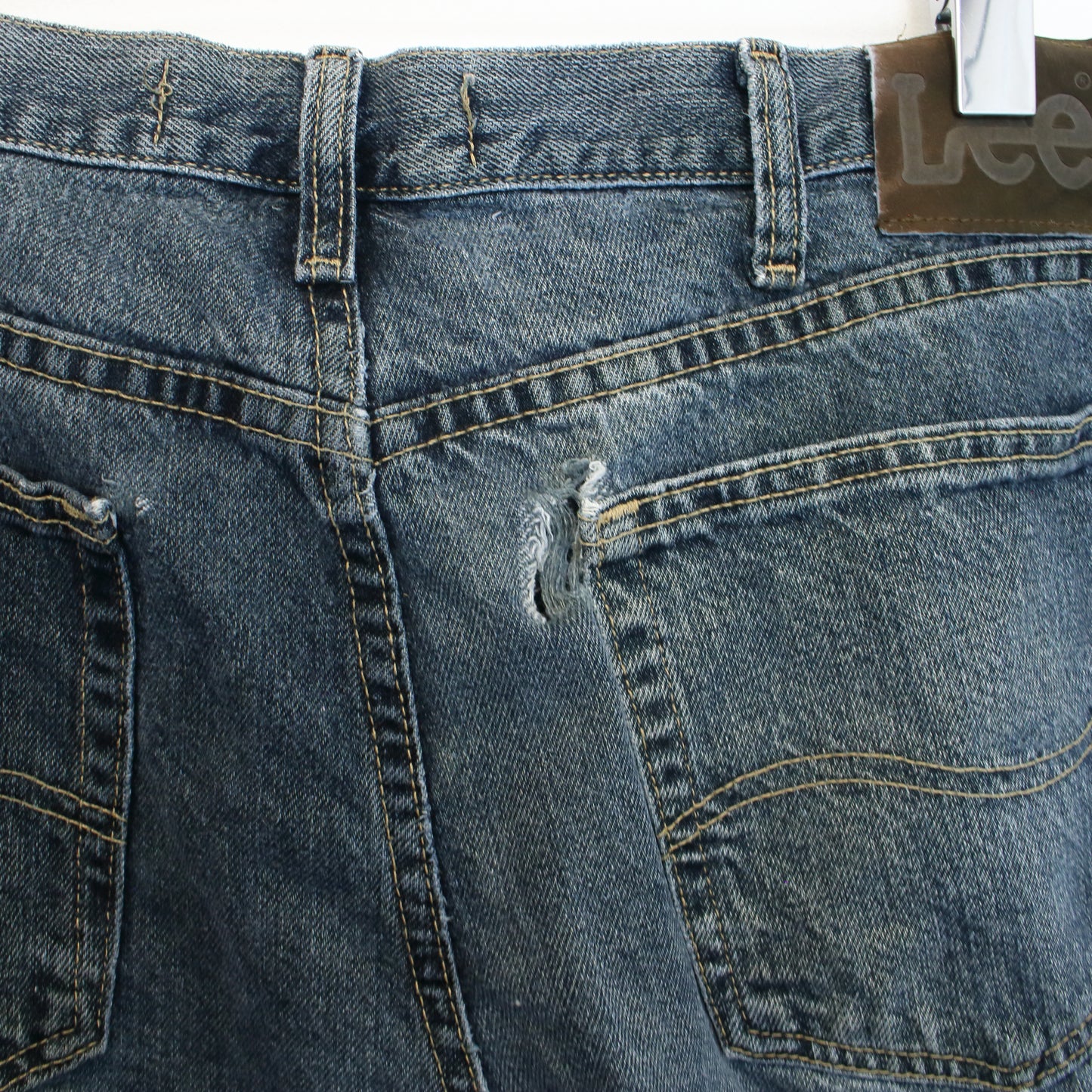 Vintage Lee jeans in Blue. Best fits 40W