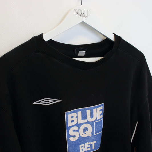 Vintage Umbro sweatshirt in black. Best fits XL