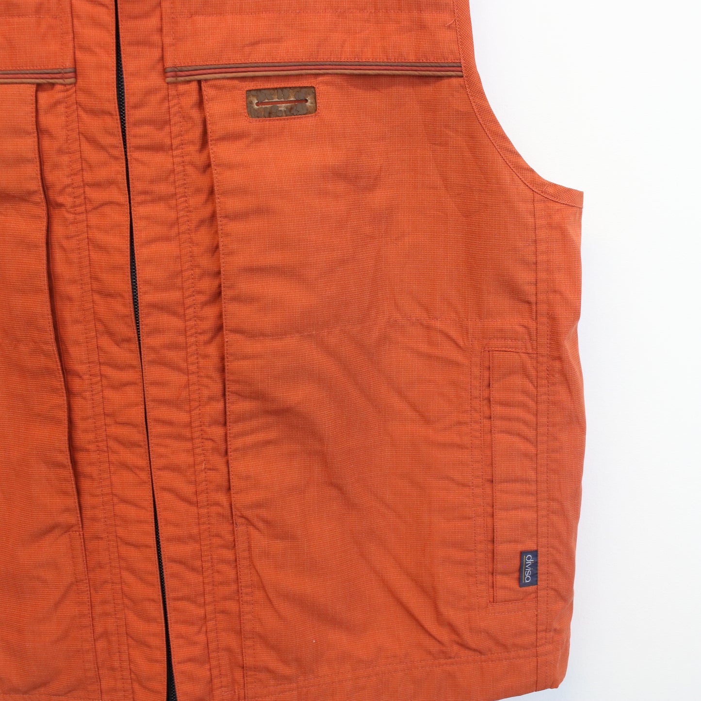 Vintage Divisa vest in Orange. Best fits M