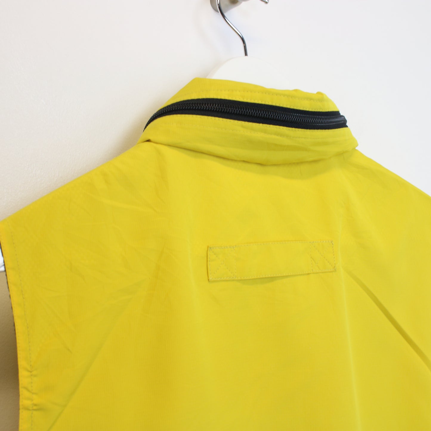 Vintage Pro-keds vest in Yellow. Best fits M