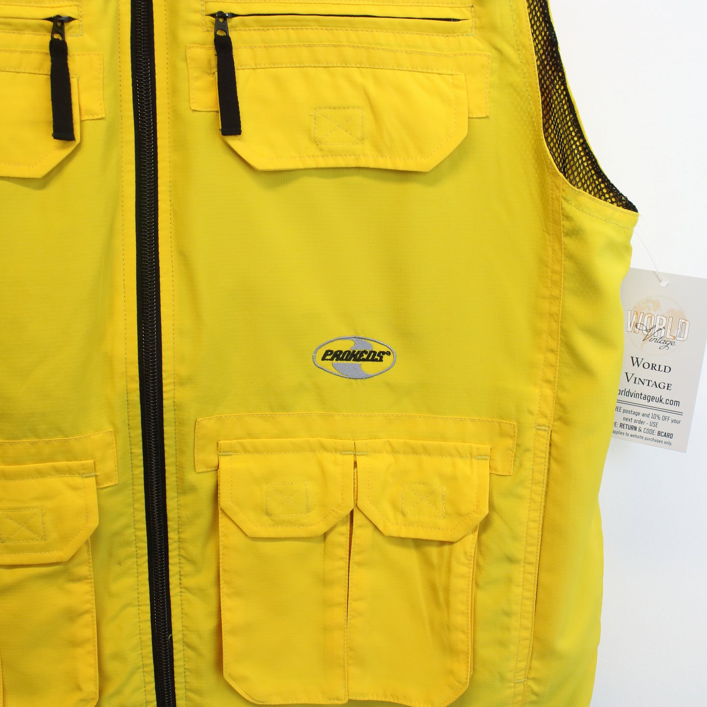 Vintage Pro-keds vest in Yellow. Best fits M