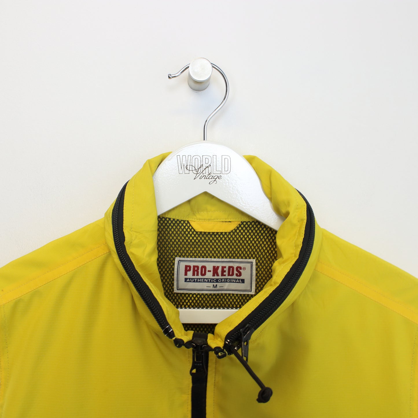 Vintage Pro-keds vest in Yellow. Best fits M