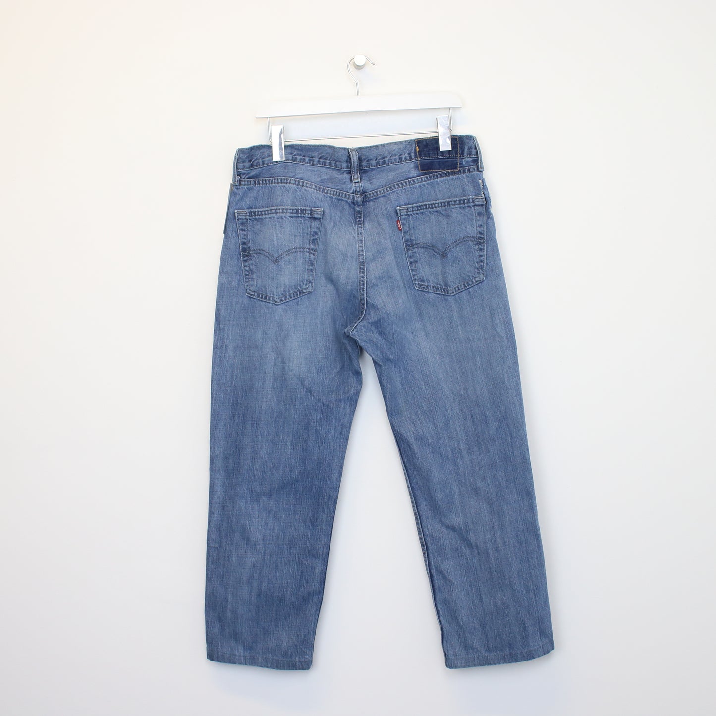 Vintage Levi's jeans in Blue. Best fits 34W