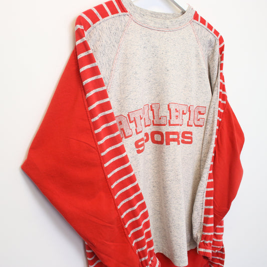 Vintage Jogging puls sweatshirt in Grey and Red. Best fits L