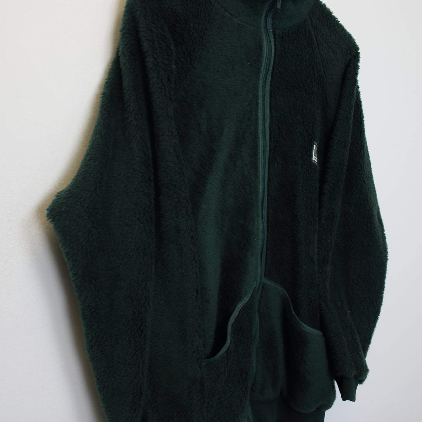 Vintage Helly Hansen fleece in green. Best fits L