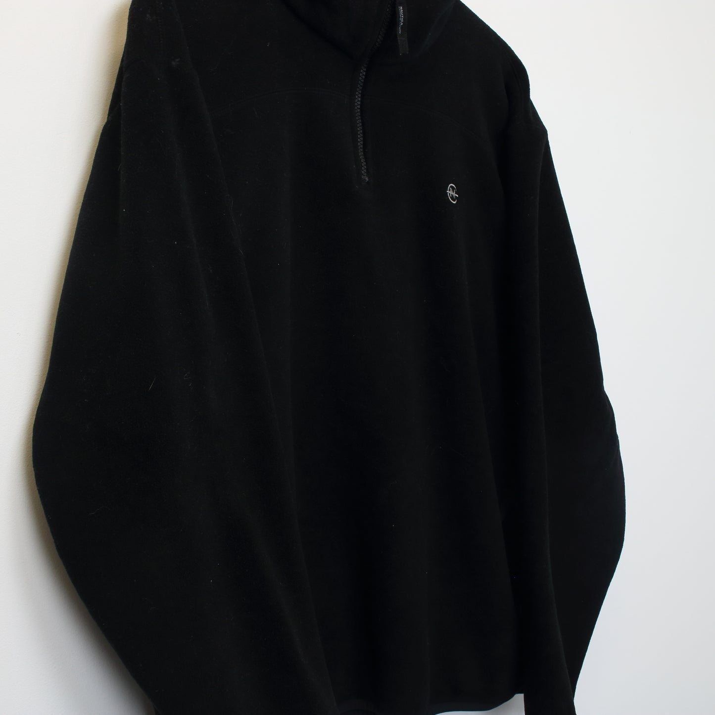 Vintage Nautica quarter zip fleece in black. Best fits L