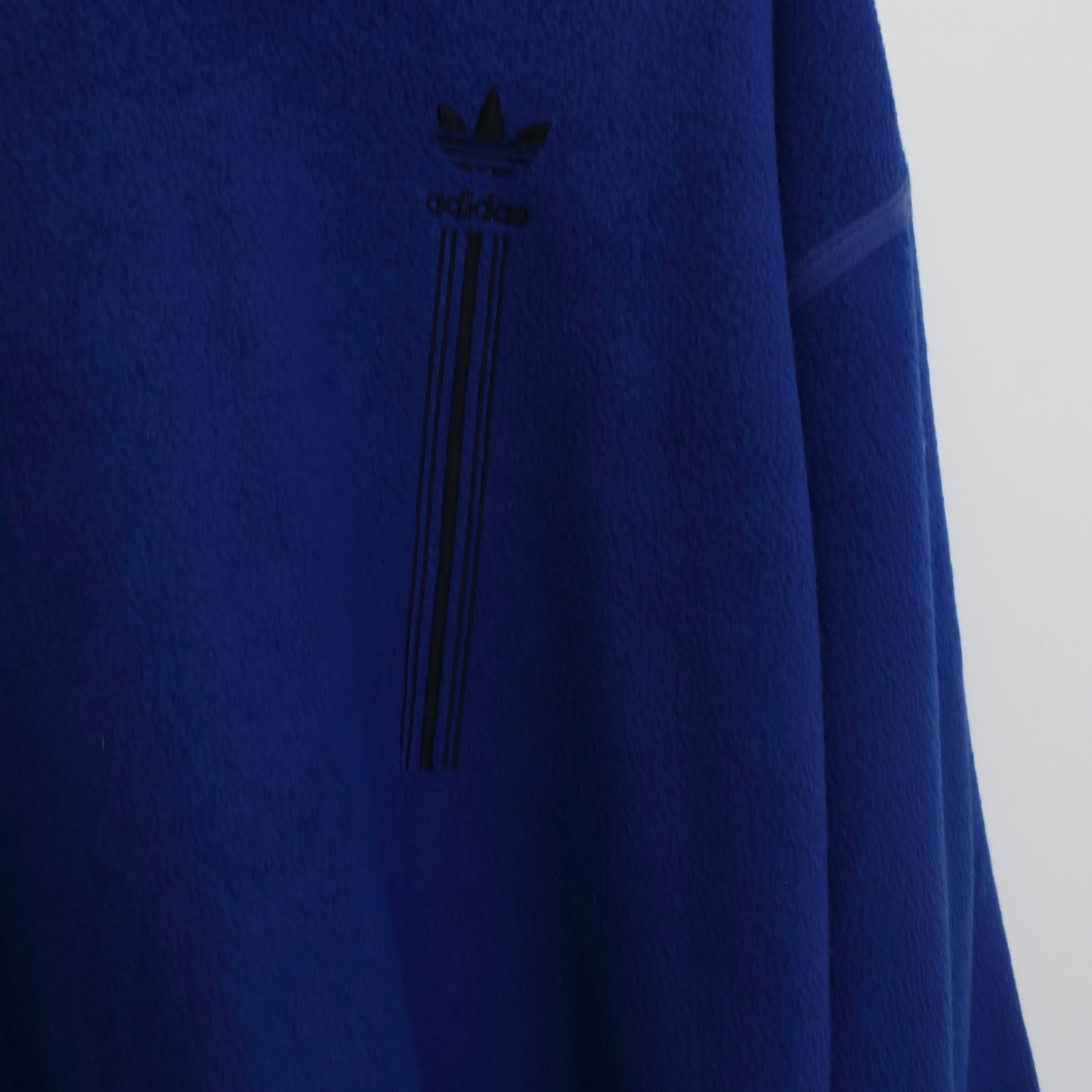 Vintage Adidas fleece in blue. Best fits L