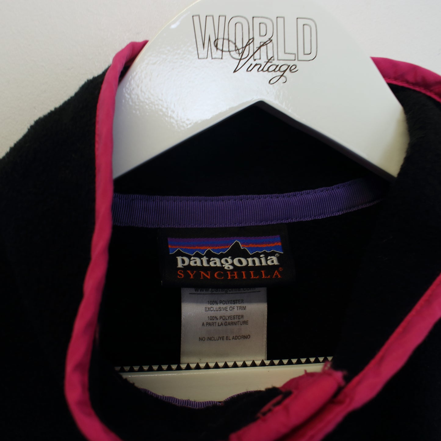 Vintage Patagonia fleece in pink and black. Best fits S