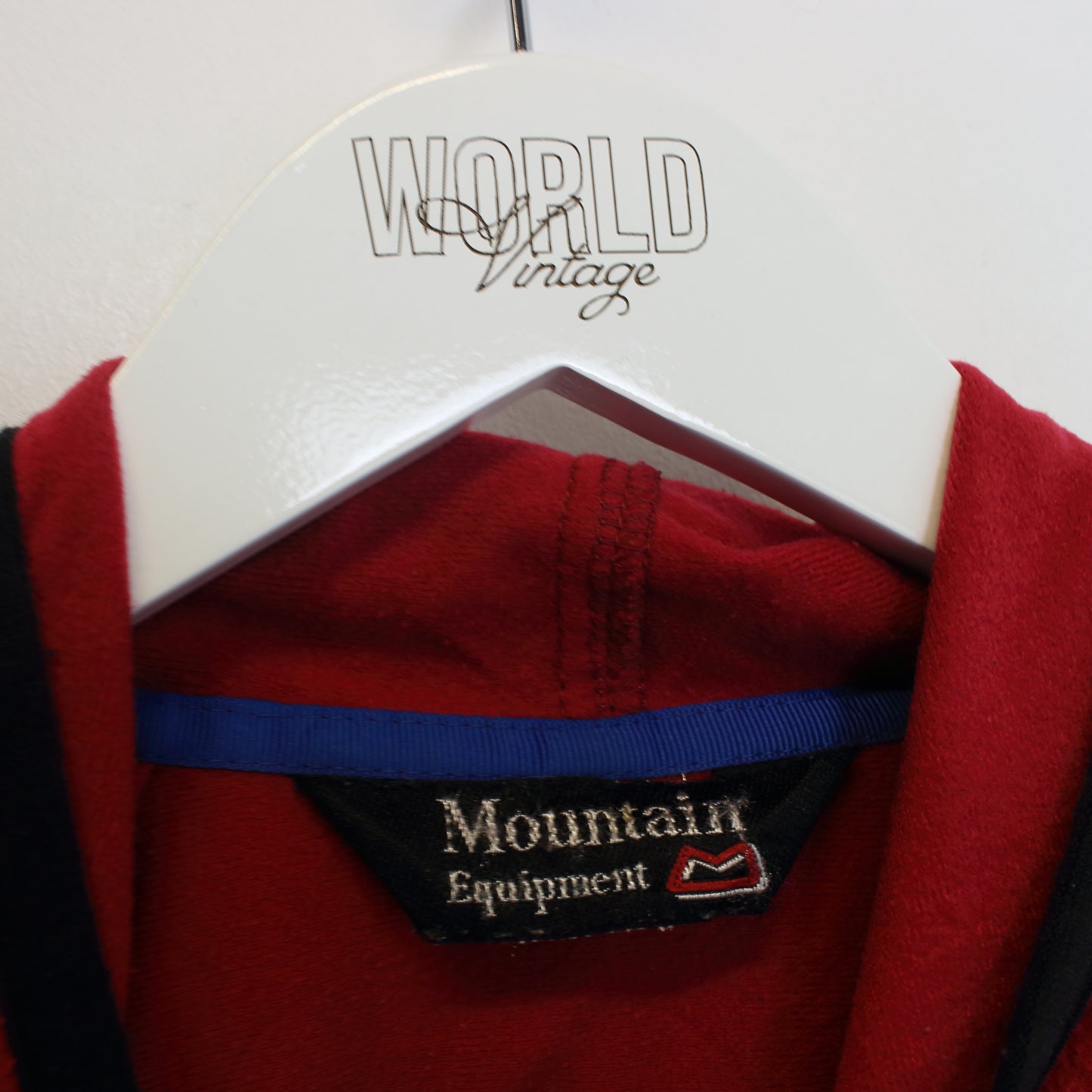 Vintage Mountain Equipment fleece in red. Best fits L