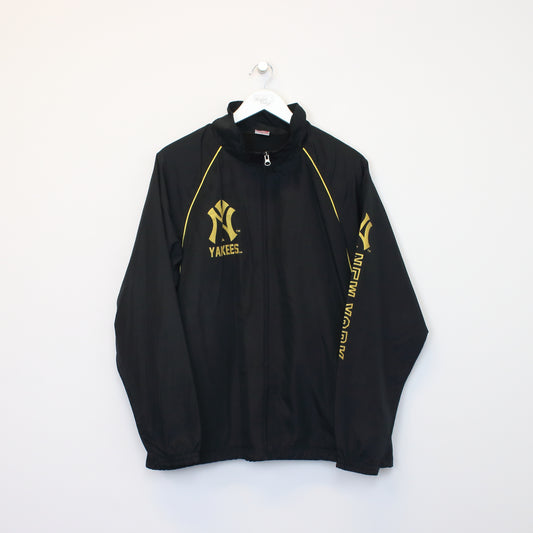 Vintage Yankees jacket in black. Best fits XL