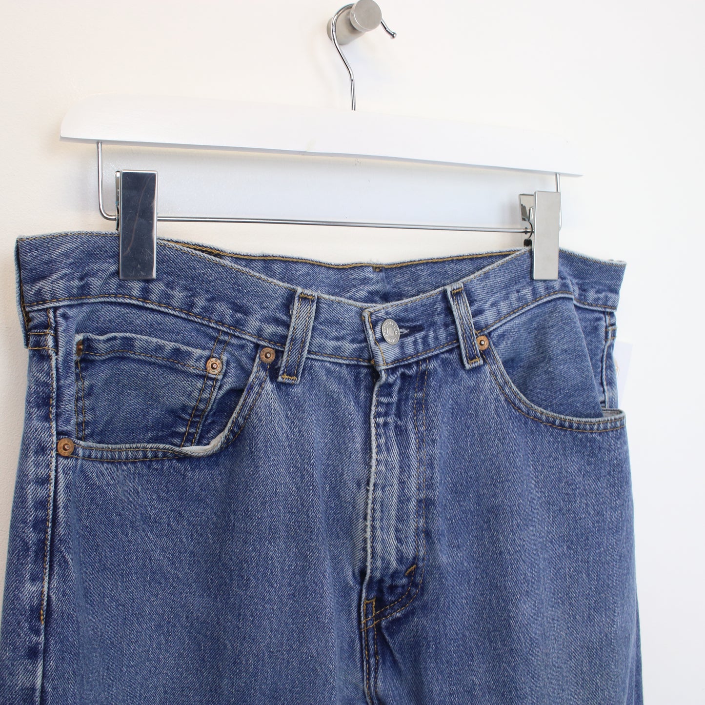 Vintage Levi's jeans in blue. Best fits W34 L24