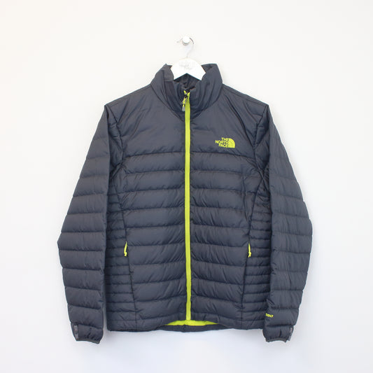 Vintage The North Face jacket in grey. Best fits S