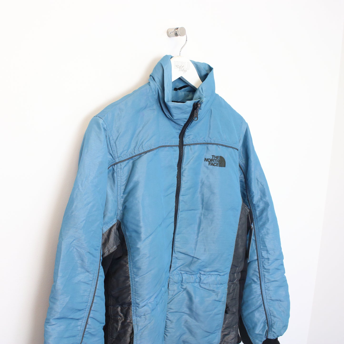 Vintage The North Face jacket in blue. Best fits M