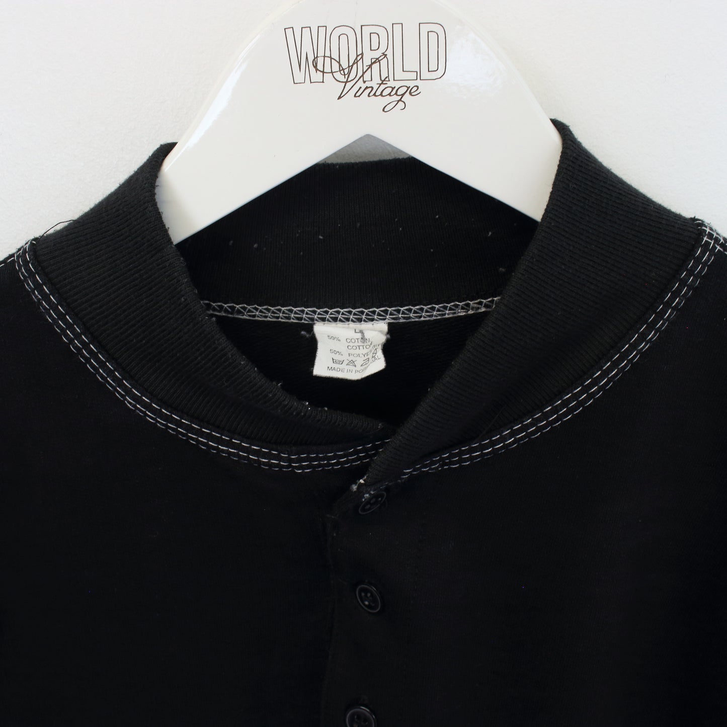 Vintage Unbranded sweatshirt in black. Best fits M