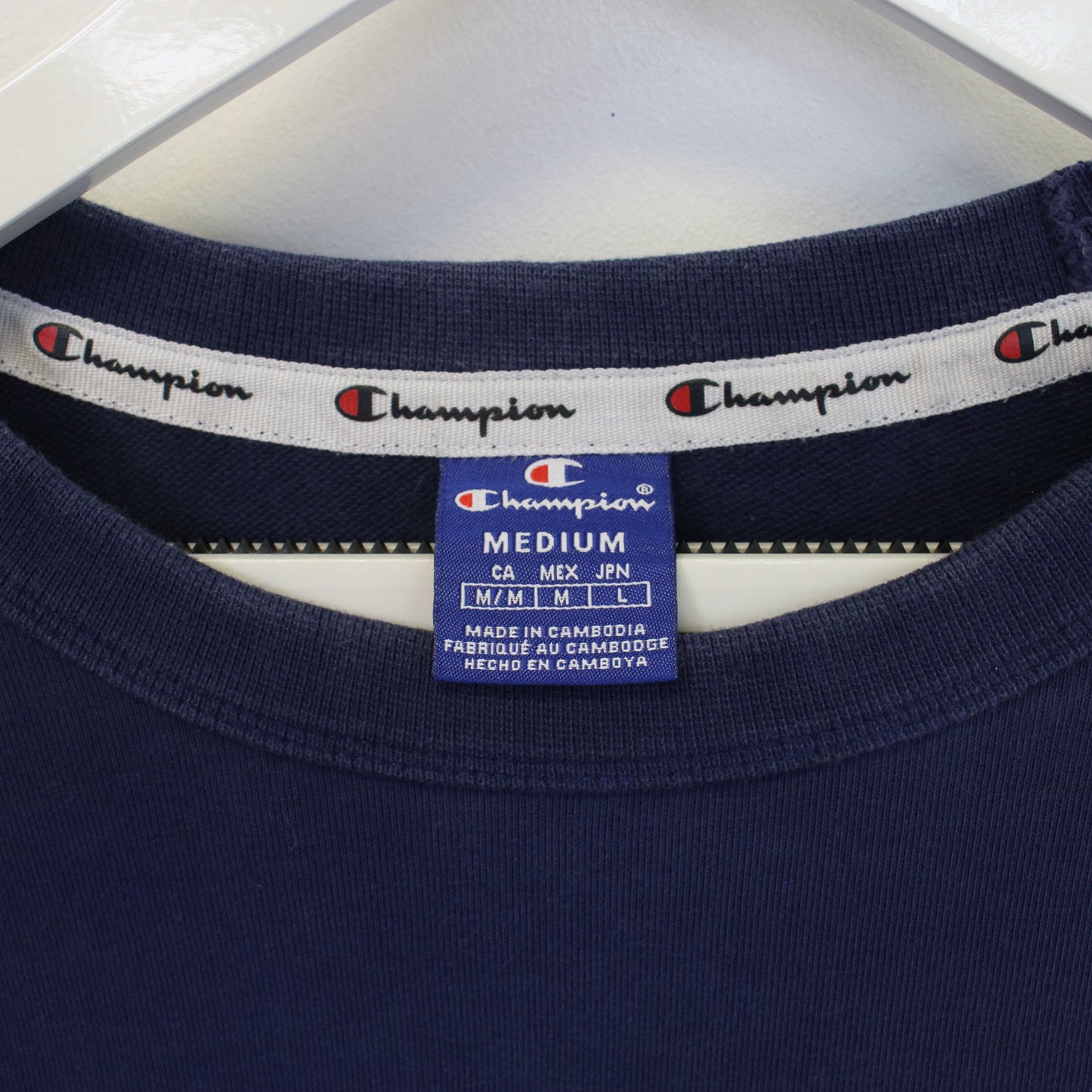 Vintage Champion sweatshirt in blue. Best fits S