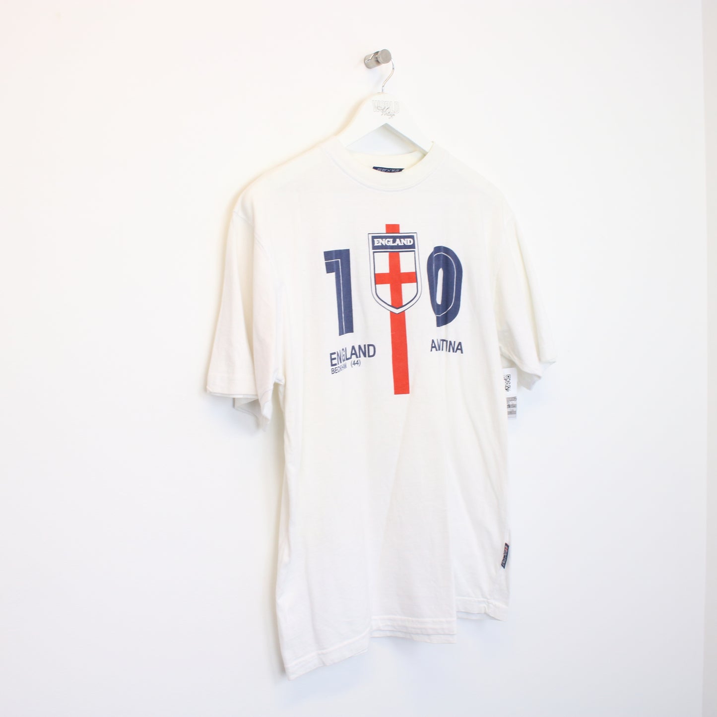 Vintage England t-shirt in white. Best fits L