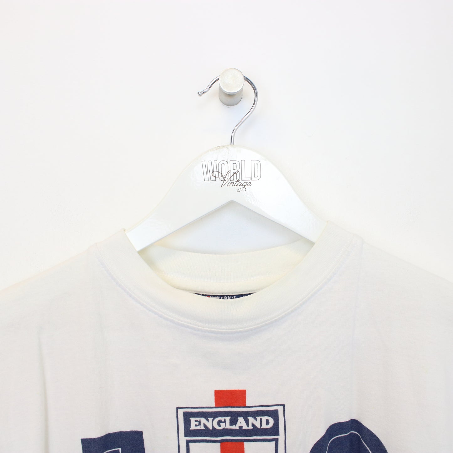 Vintage England t-shirt in white. Best fits L