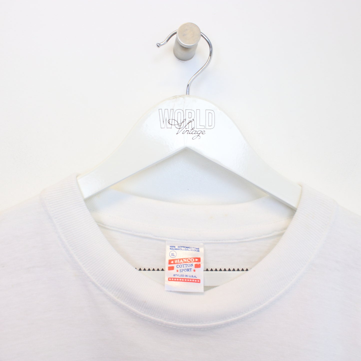 Vintage Bianco t-shirt in white. Best fits XL
