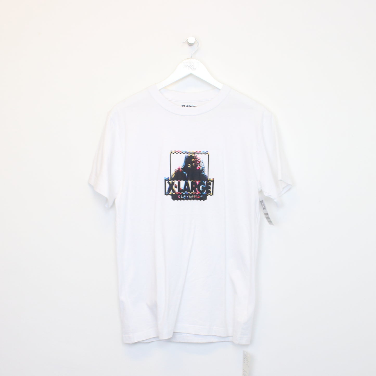 Vintage XLARGE t-shirt in white. Best fits S