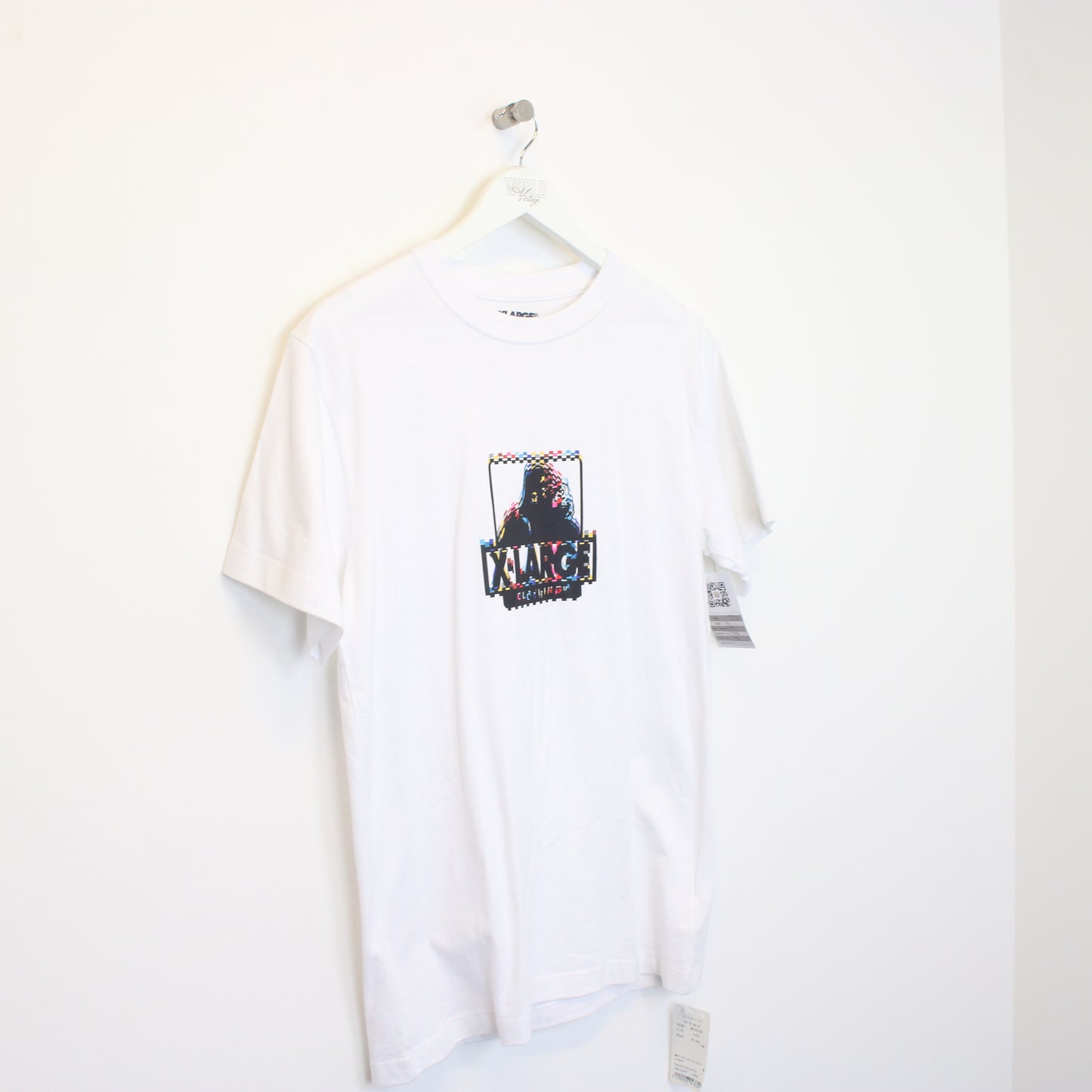 Vintage XLARGE t-shirt in white. Best fits S