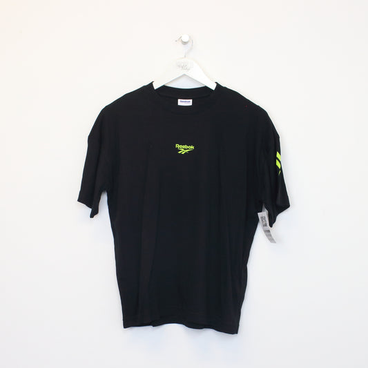 Vintage Reebok t-shirt in Black. Best fits M