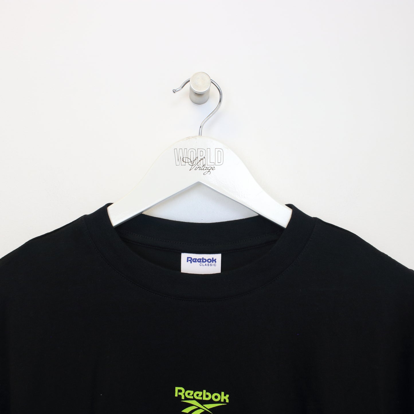 Vintage Reebok t-shirt in Black. Best fits M