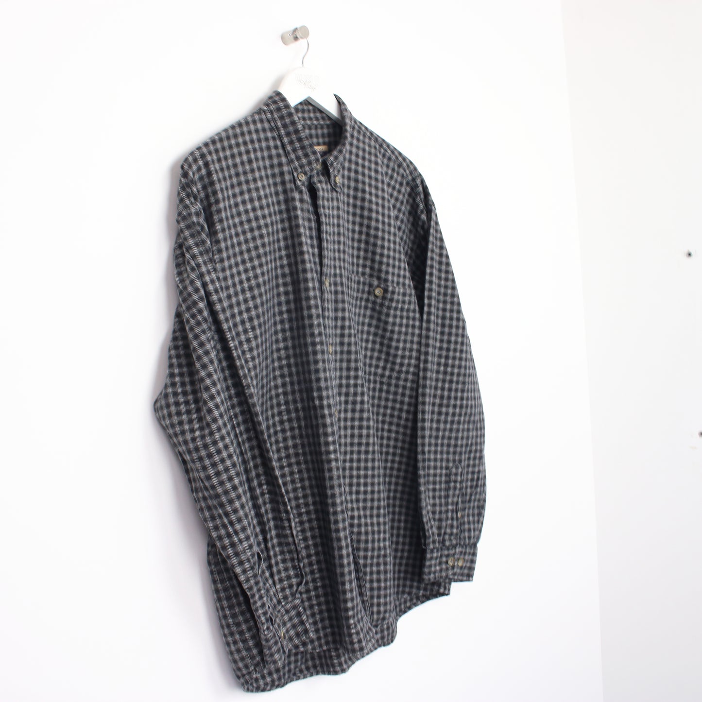 Vintage Northwoods checked flannel shirt in grey. Best fits L