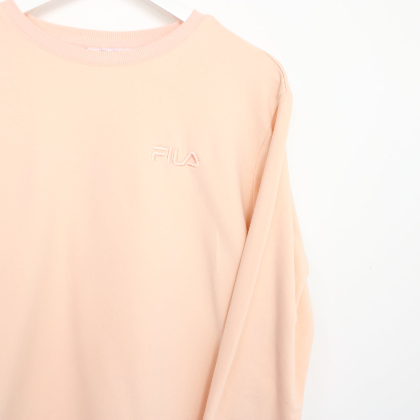 Vintage Fila sweatshirt in pink. Best fits M