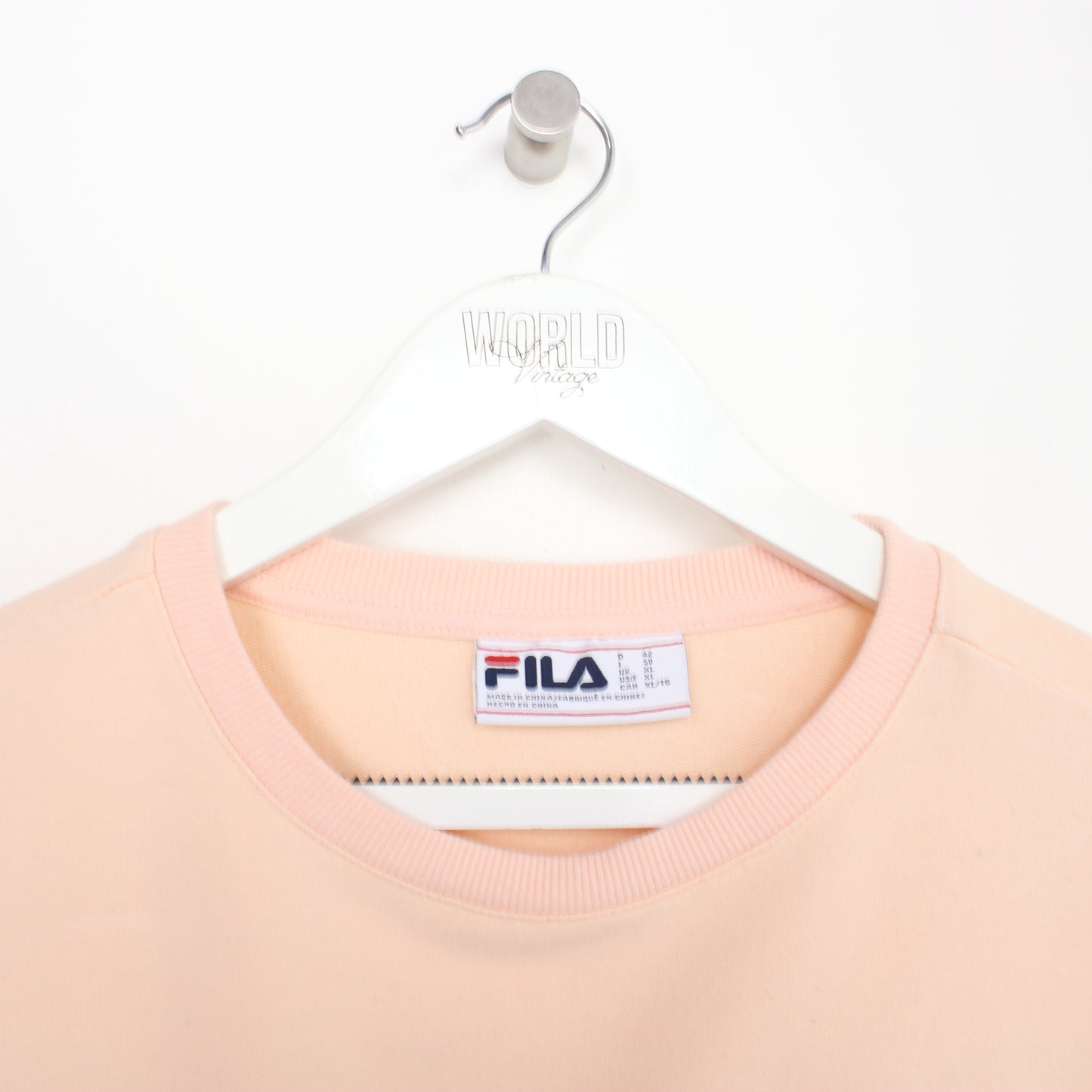 Vintage Fila sweatshirt in pink. Best fits M