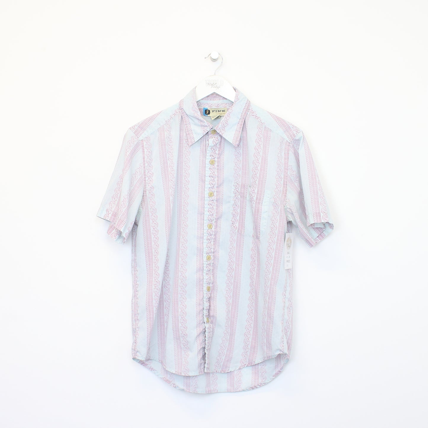 Vintage Unbranded Hawaiian shirt in white and pink. Best fits S