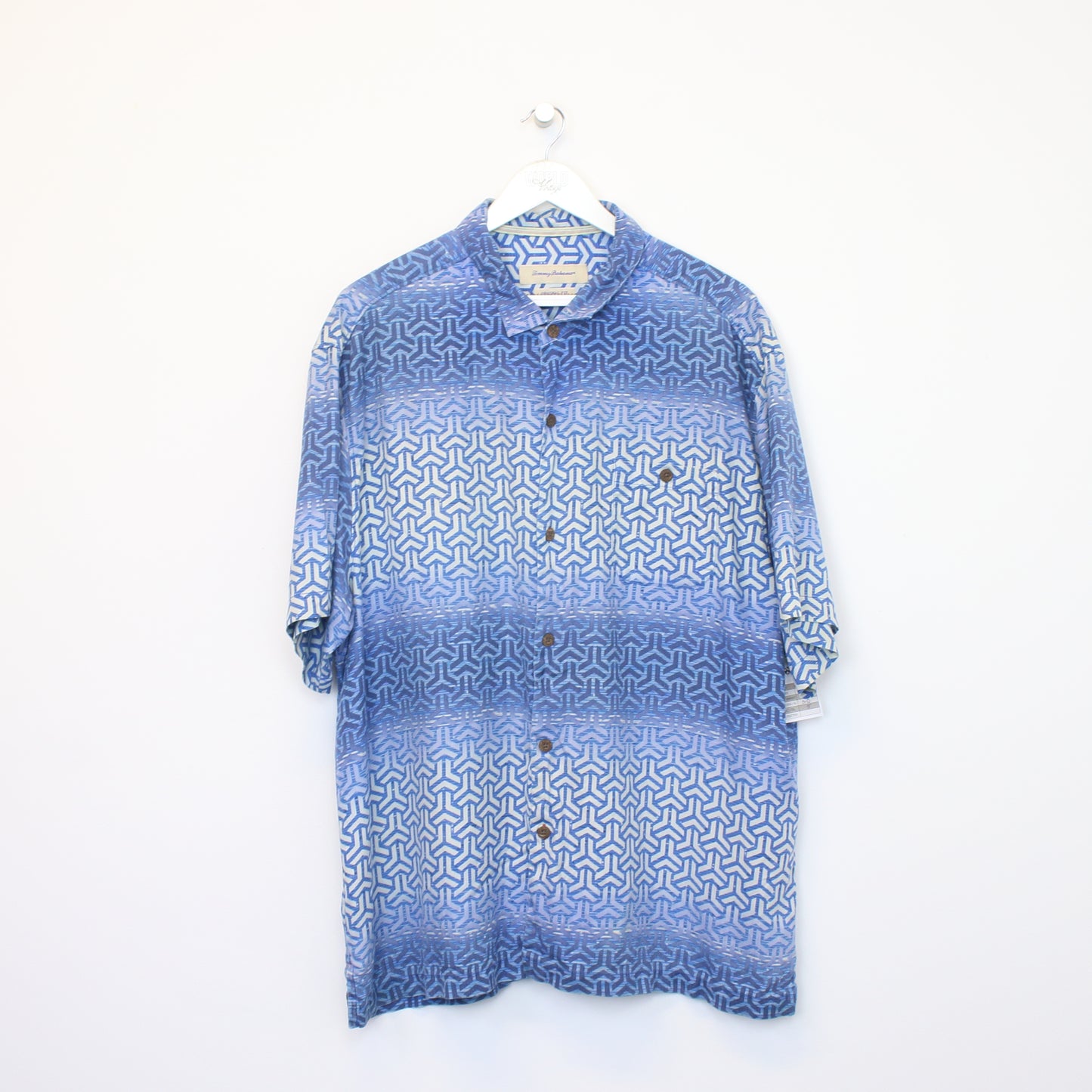 Vintage Unbranded patterned shirt in blue. Best fits XXL