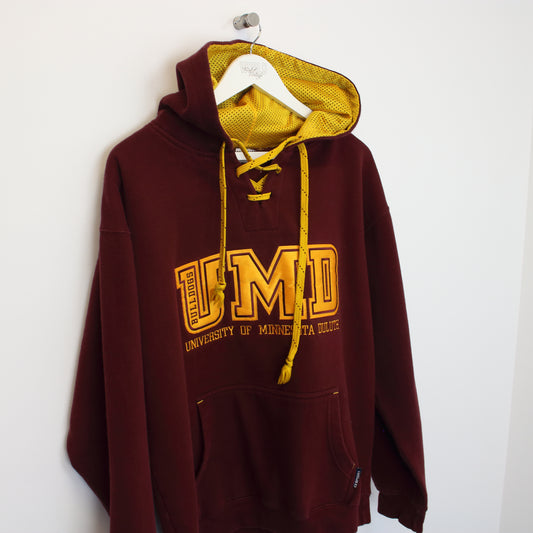 Vintage UMP hoodie in burgundy. Best fits L