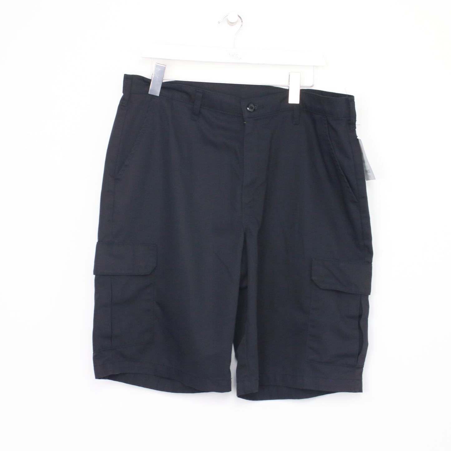 Vintage Red Kap Cargo shorts in black. Best fits W36