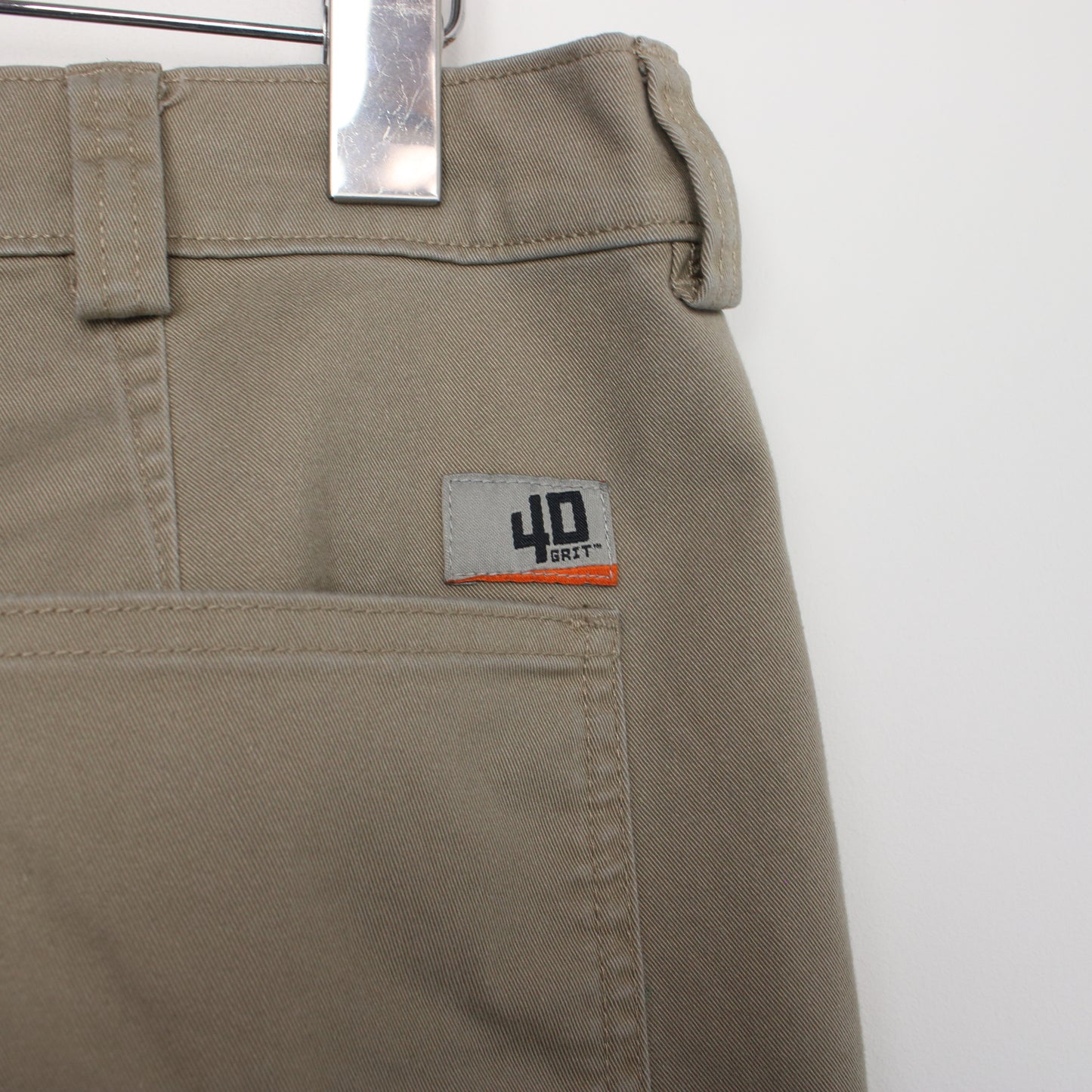 Vintage Duluth Trading Cargo shorts in tan. Best fits W34