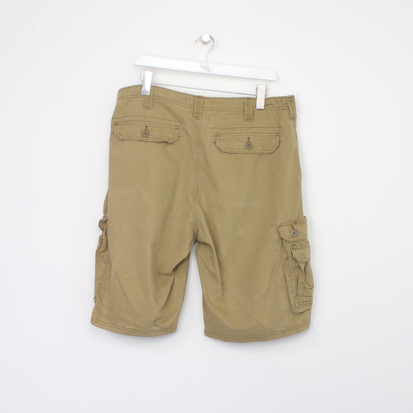 Vintage Lee Cargo shorts in tan. Best fits W36