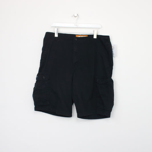 Vintage Lee cargo shorts in black. Best fits W36